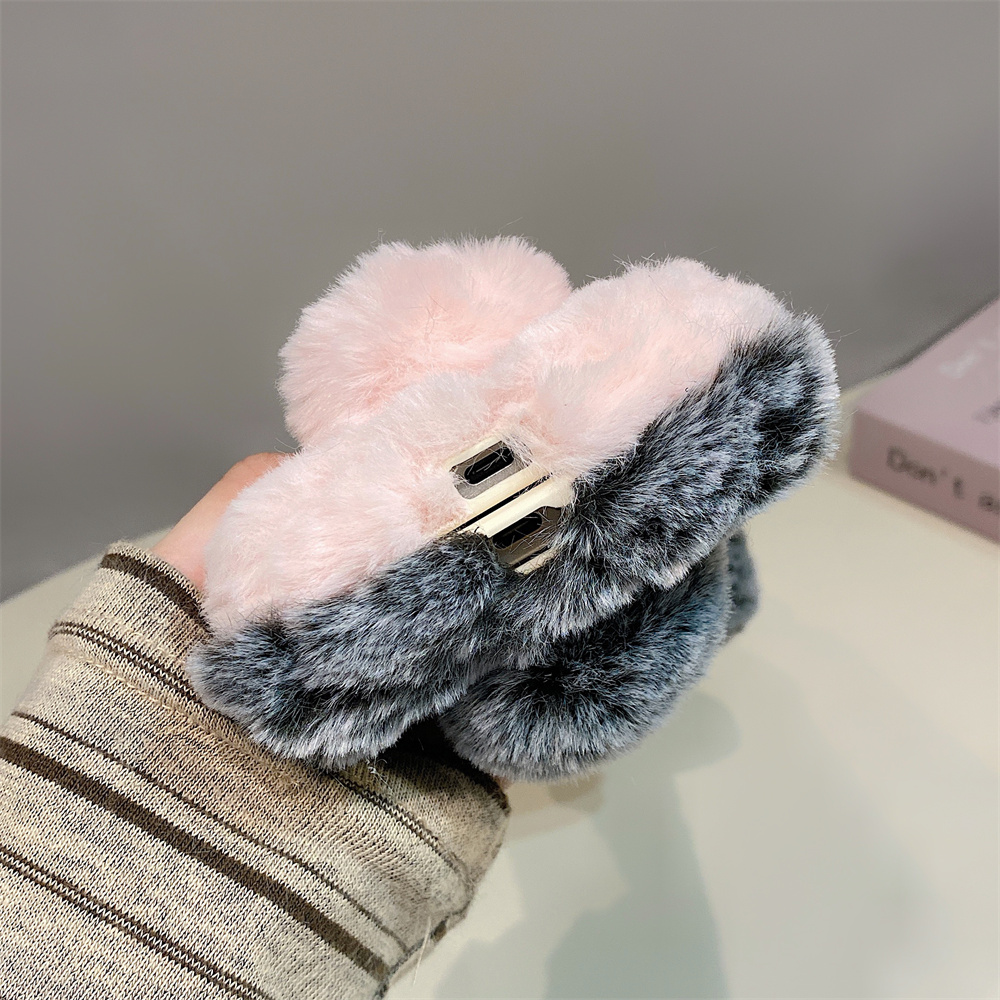 Cute Rabbit Ears Fluffy Stand  – Phone Cases For Samsung recenzja i cena